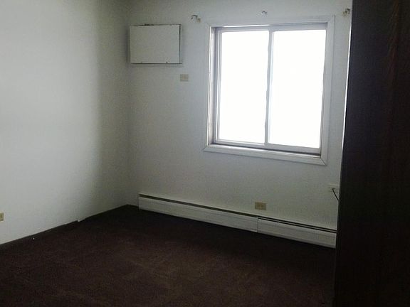 4th image of 5806 Independence Ave #6