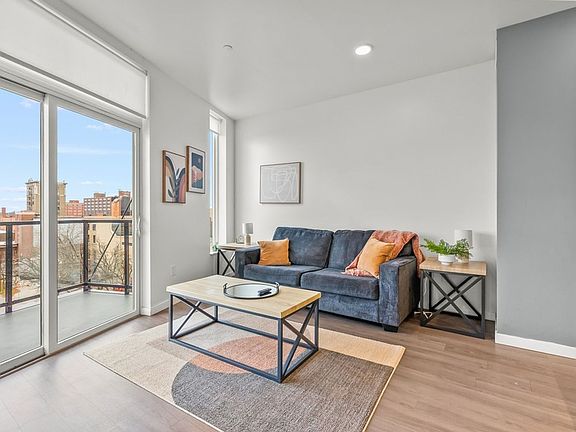 5th image of 335 Cedar St #401