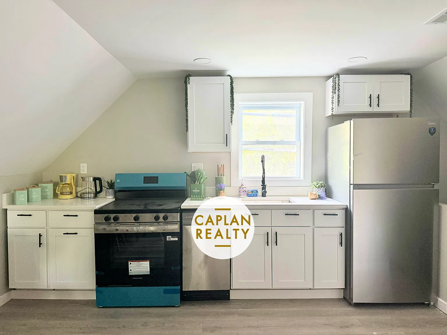 2 bed, $1,990 — Photo 4