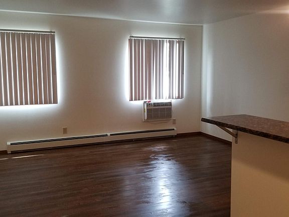 3rd image of 420 Vine St #7