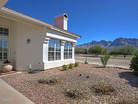 2nd image of 1098 W Shoal Creek Ln