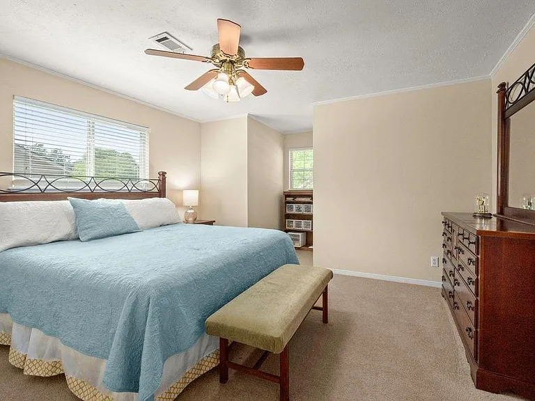 7615 Litchfield Ln — Photo 29
