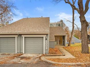 8008 Colony Ln, Lenexa, KS 66215