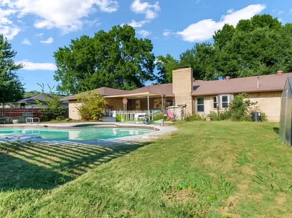 1107 Griffith Ave, Terrell, TX 75160