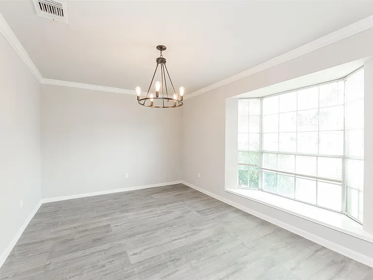 21402 Park Royale Dr — Photo 5