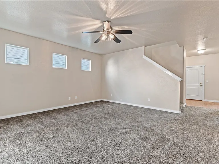 115 W Lava Falls St — Photo 12