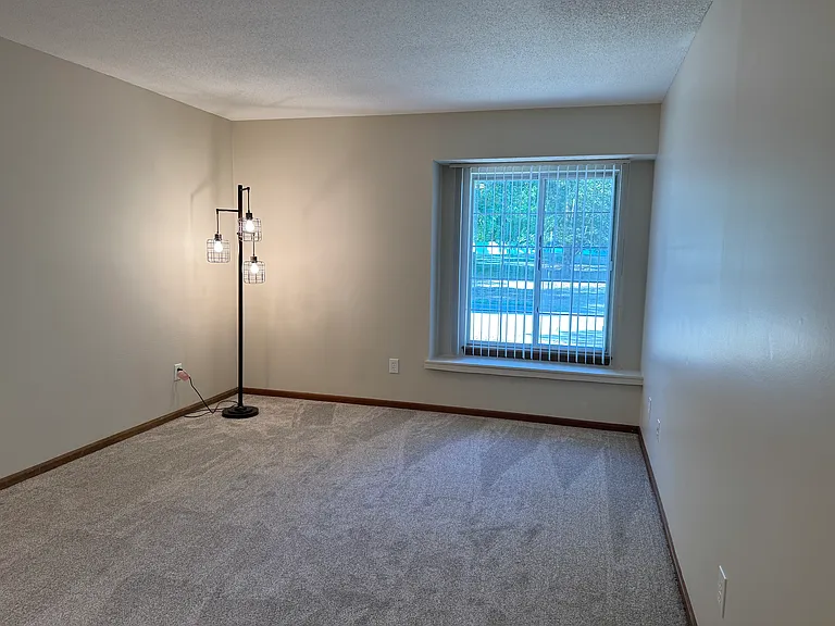 1320 NW Village Dr — Photo 9
