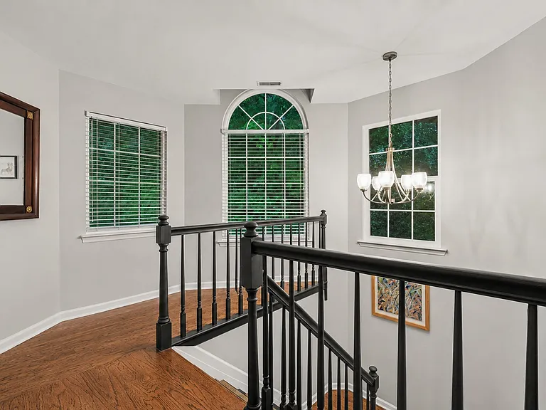 6121 Gray Gate Ln #K — Photo 11