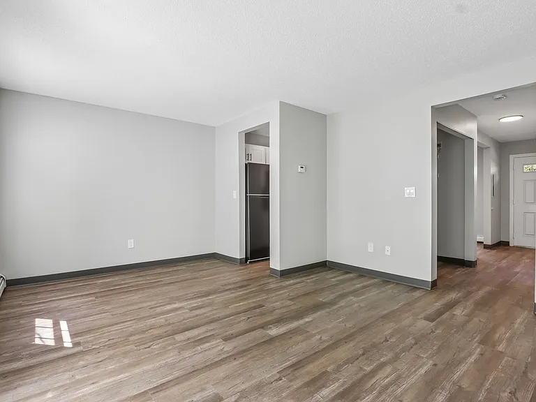 Eastgate Apartments — Photo 18