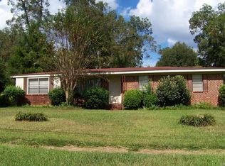 8 Rogers St E, Fort Deposit, AL 36032