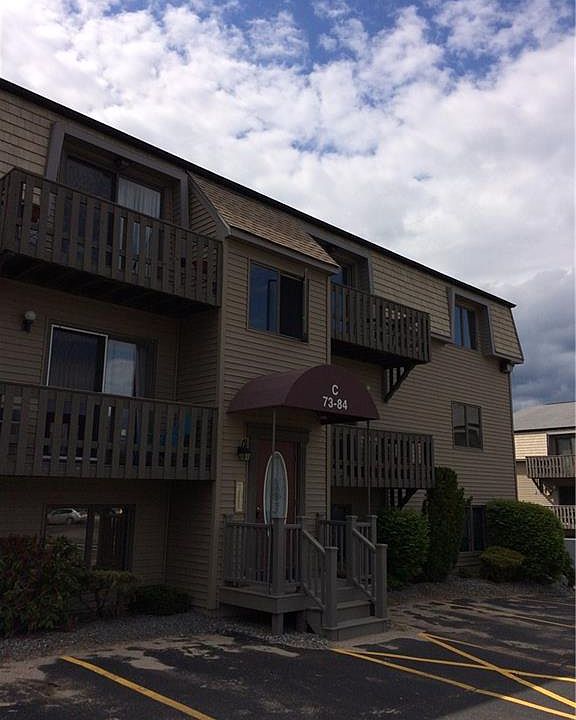1st image of 82 Village Ct