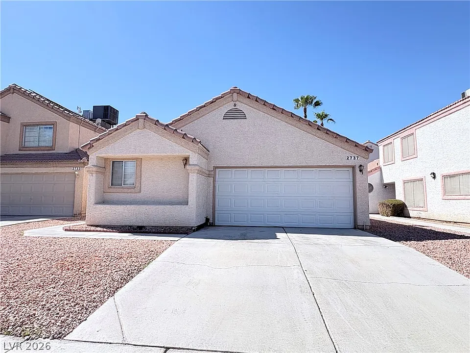 2737 Cathedral Ln