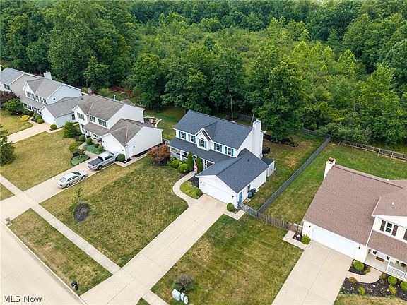 3rd image of 3965 Stonegate Dr
