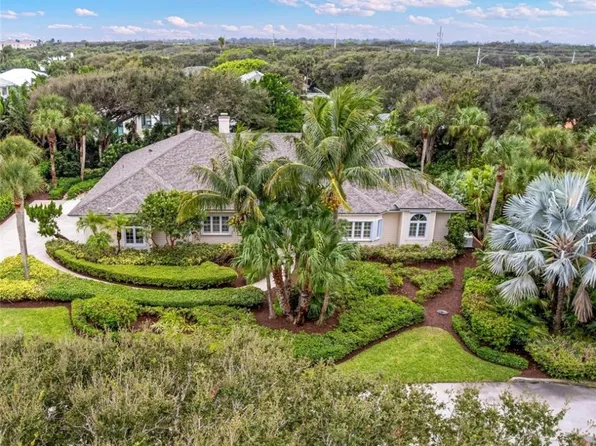 903 Holoma Dr, Indian River Shores, FL 32963