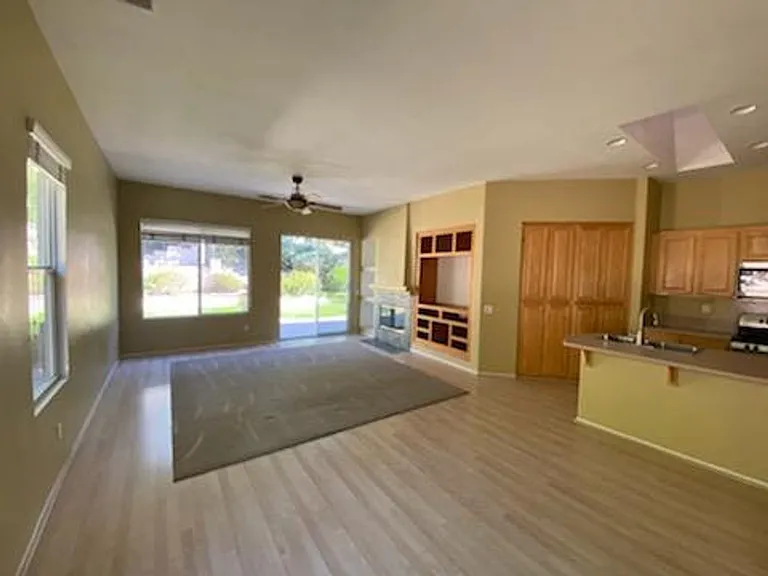 33076 Tivoli St — Photo 4