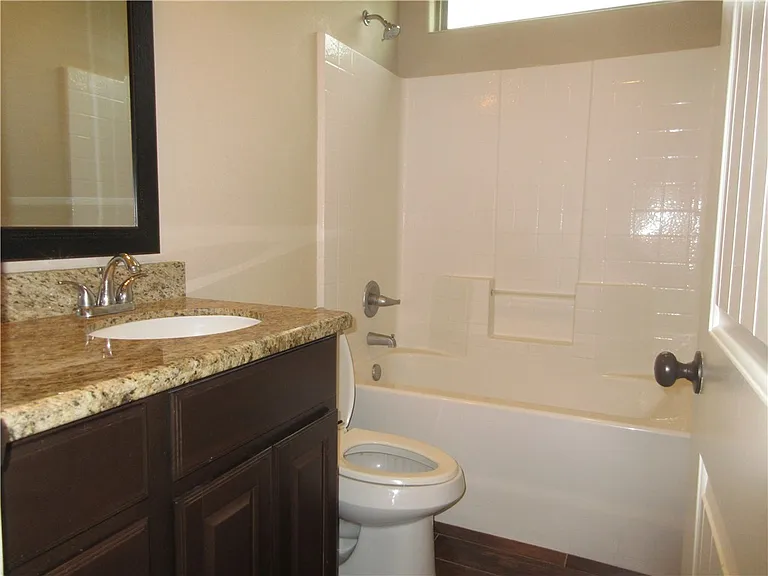 405A Ash St — Photo 8