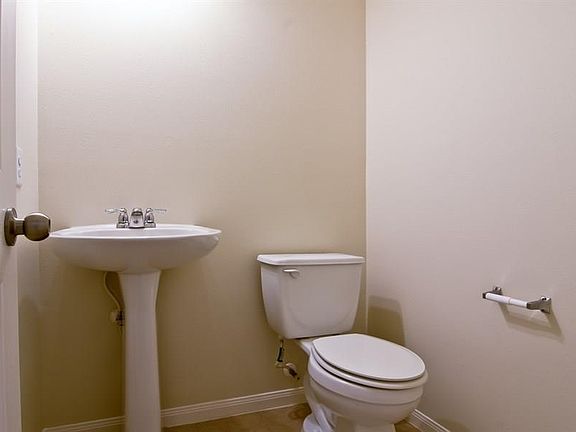 5th image of 29 Mira Loma Dr
