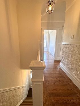 5th image of 1903 Mason St