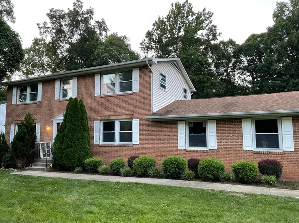 16052 Simon Kenton Rd, Haymarket, VA 20169