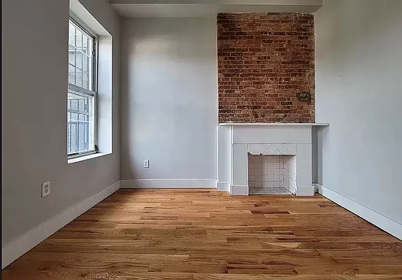 Rented by Reavis | media 10