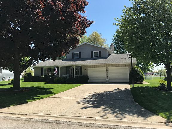 3rd image of 3438 Spicer Dr