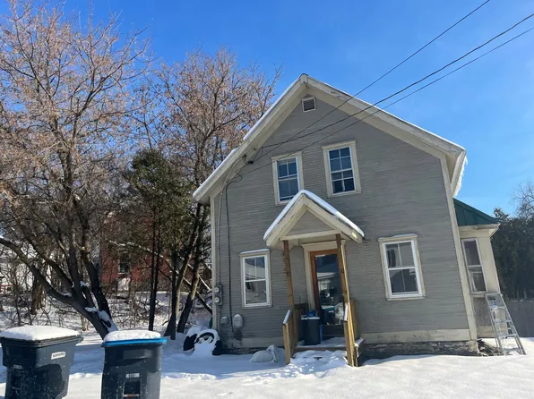 10 Maple St, Fairfax, VT 05454