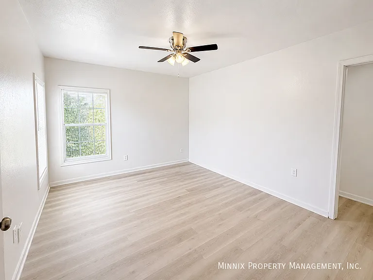3417 Avenue S #B — Photo 18