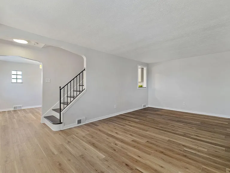 973 Agnew Rd — Photo 8