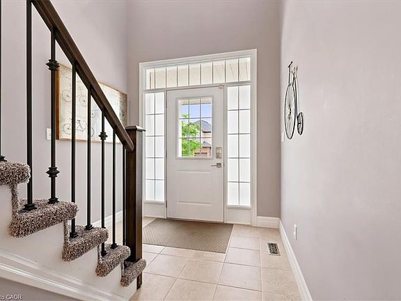 5th image of 921 Eden Oak Ct