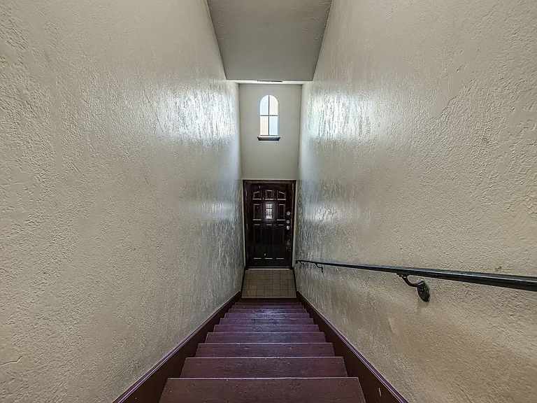 4132 NW 36th St — Photo 25