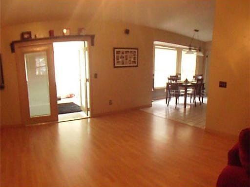 4th image of 760 Helen Ave