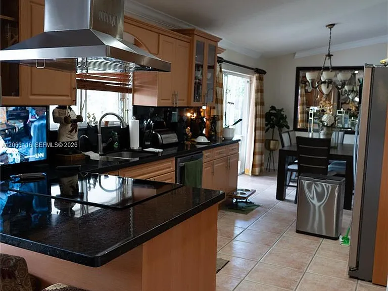 17992 SW 152nd Ct — Photo 8