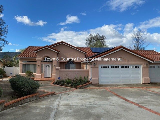 1st image of 16528 Arena Dr