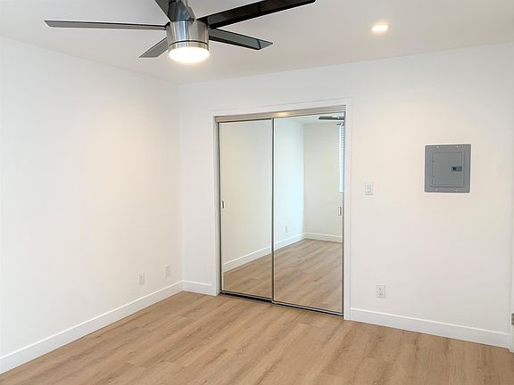5th image of 12325 Moorpark St APT 103