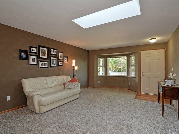 2nd image of 7031 66th St NE