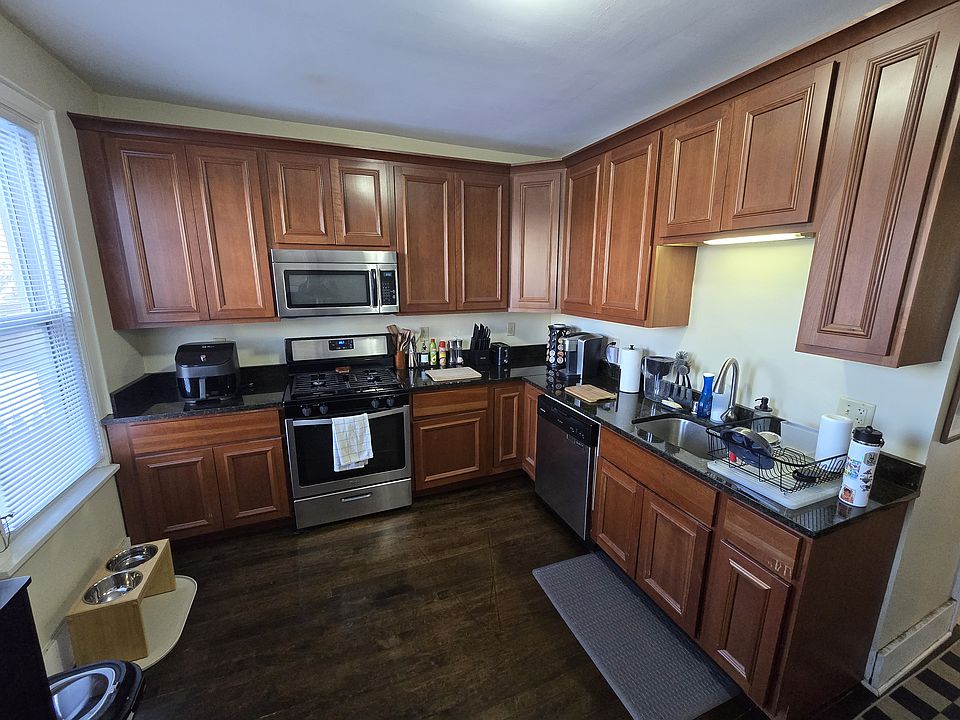 1st image of 3231-33 N Booth St #A