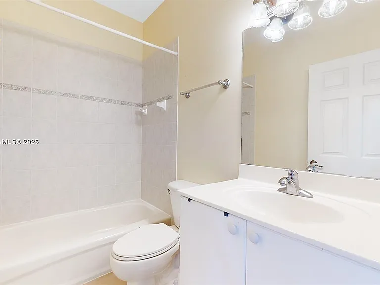 12281 SW 121st Ter — Photo 32