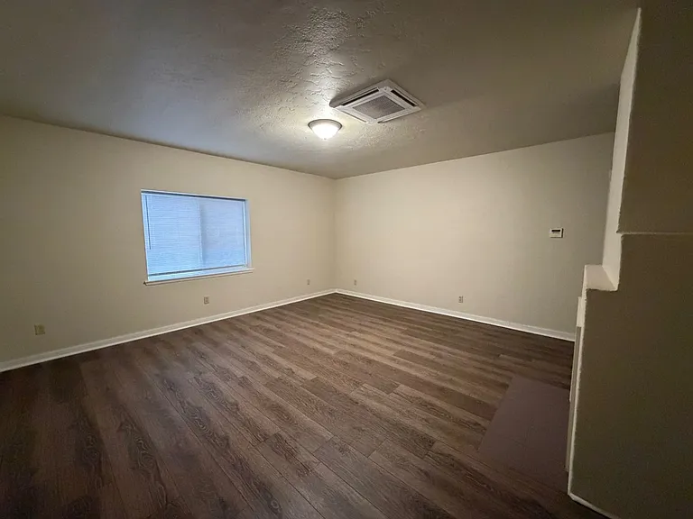 64 N Stewart St — Photo 14