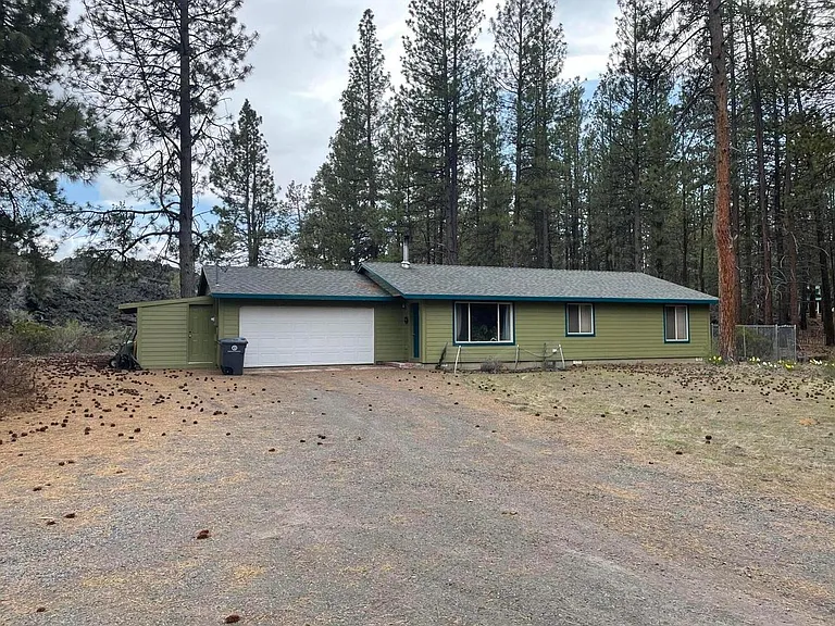 60227 Ochoco Cir — Photo 1
