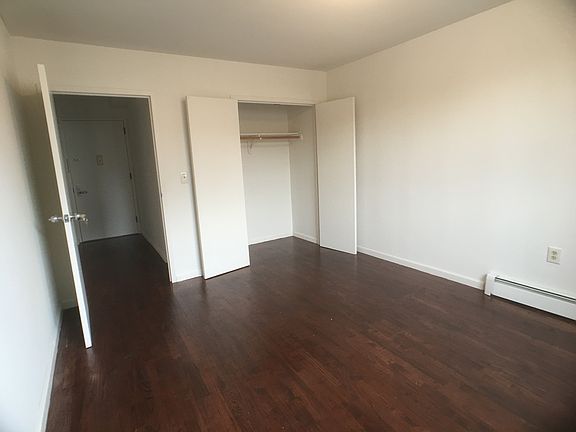 3rd image of 14-05 31st Ave
