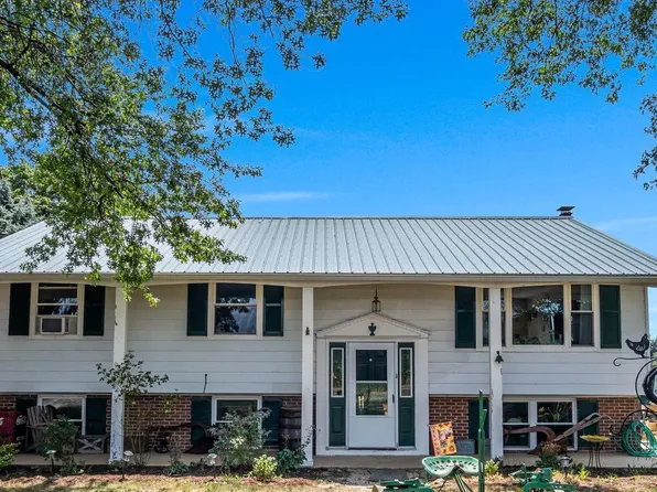 4014 Snyder Rd, Glen Rock, PA 17327