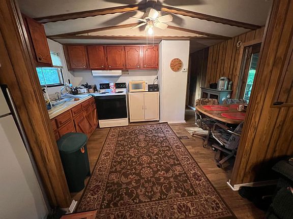 5th image of 1520 Cherokee Dr