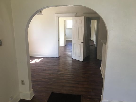 2nd image of 615 Luna Blvd NW