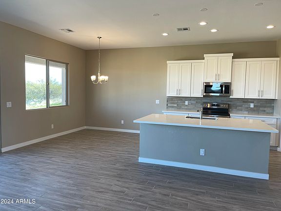 5th image of 14232 E CAVEDALE Drive