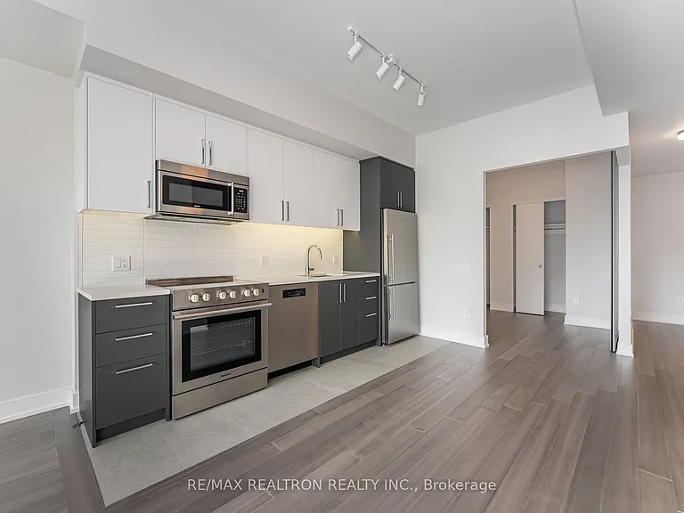 664 Spadina Ave #509 — Photo 6