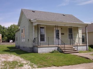 214 Ayres St, White Hall, IL 62092