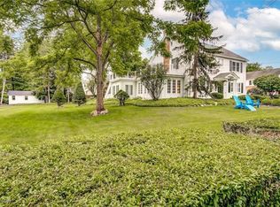 193 S Franklin St, Chagrin Falls, OH 44022