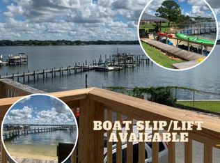 453 Waterway Ln, Fort Walton Beach, FL 32547