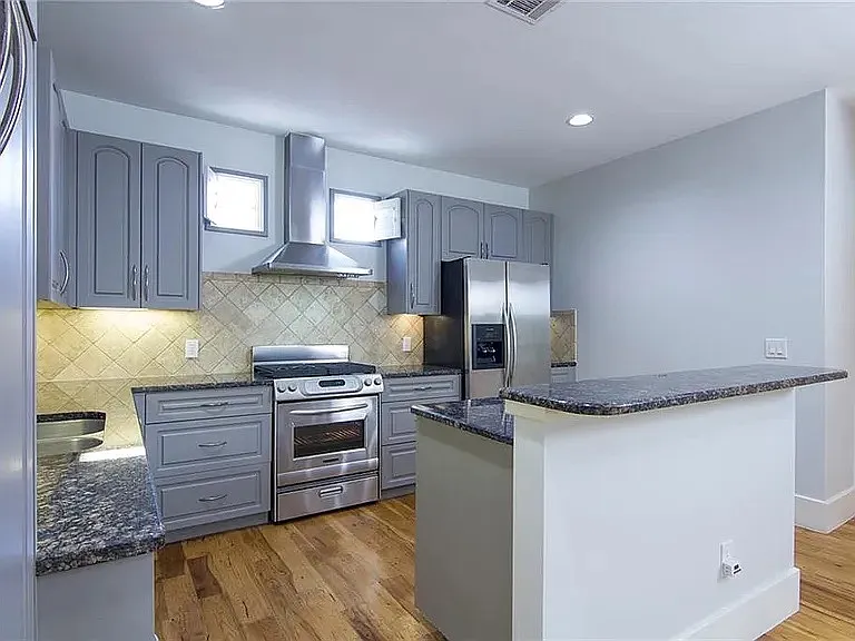 2606 Shelby Ave — Photo 24