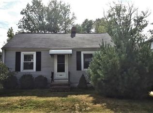 456 Quentin Rd, Eastlake, OH 44095